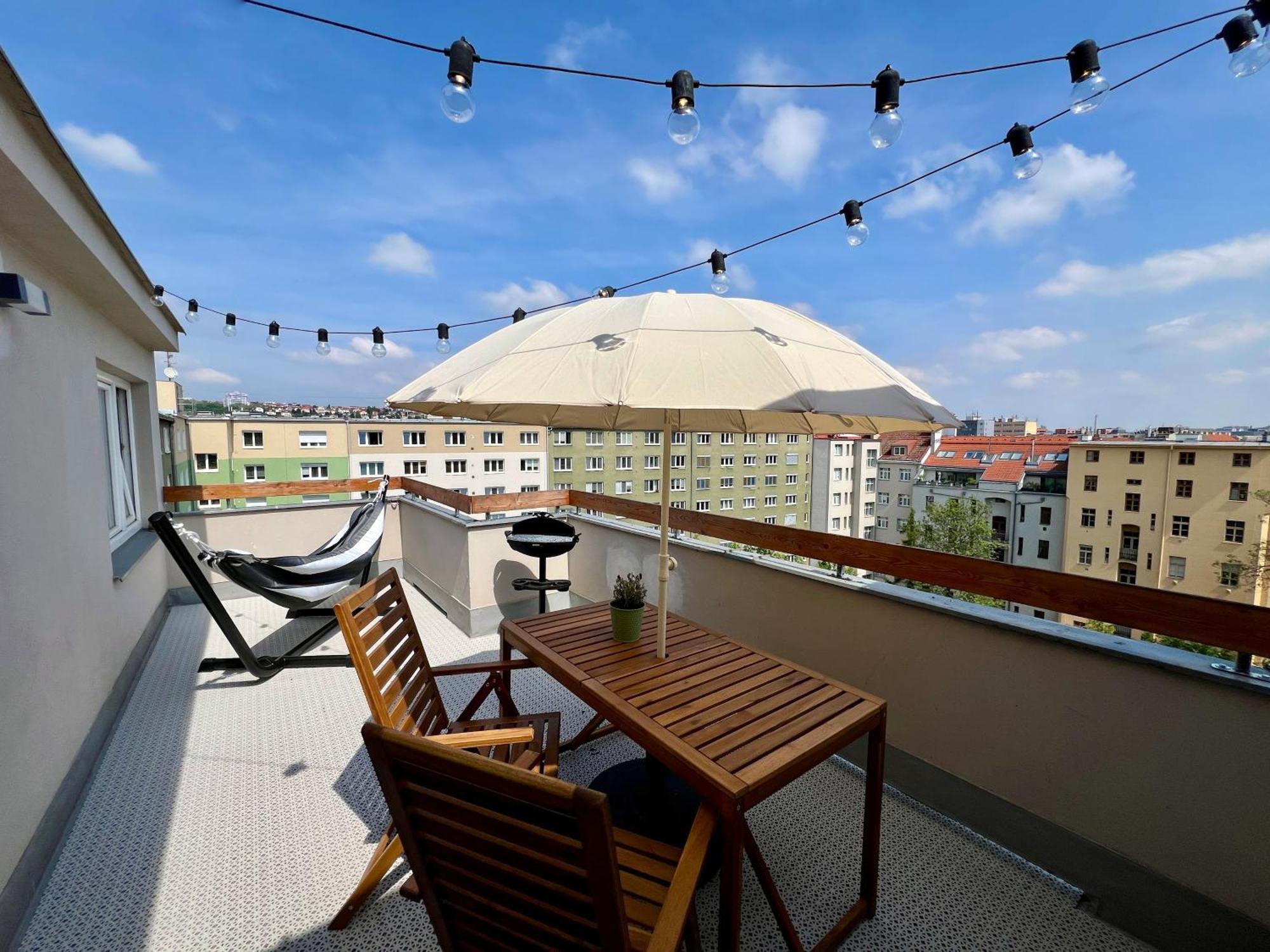 1 Bedroom Apartment With Terrace And Free Parking Near Metro Prag Exterior foto